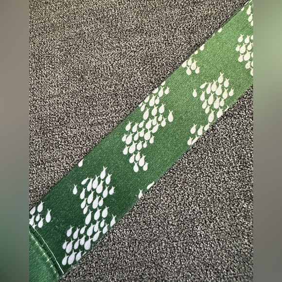 Fighting Eel Green Fish Lanyard - Picture 2 of 4